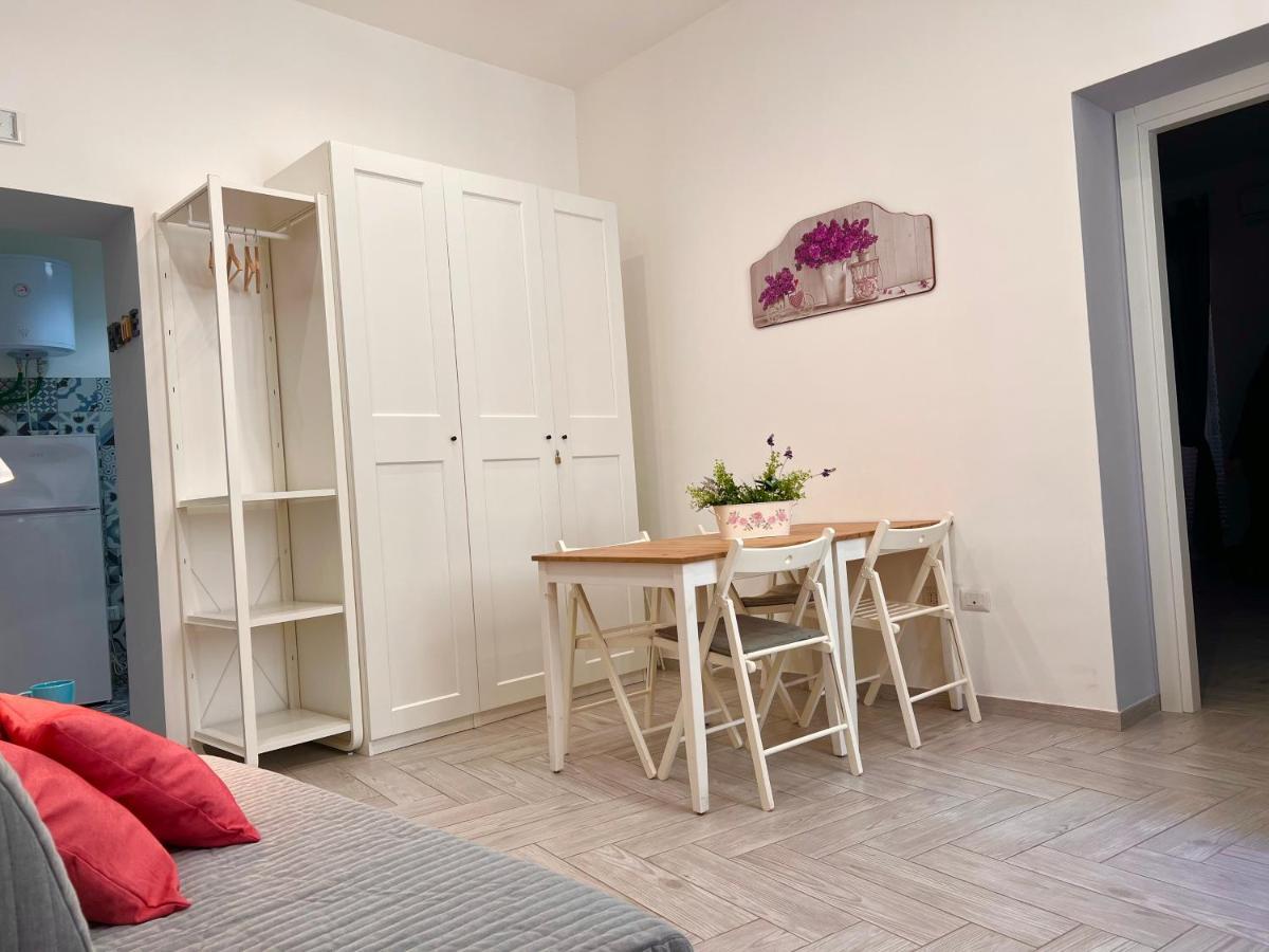Vico Longo 25 - Ensuit Flat In The Heart Of Neapel Exterior foto