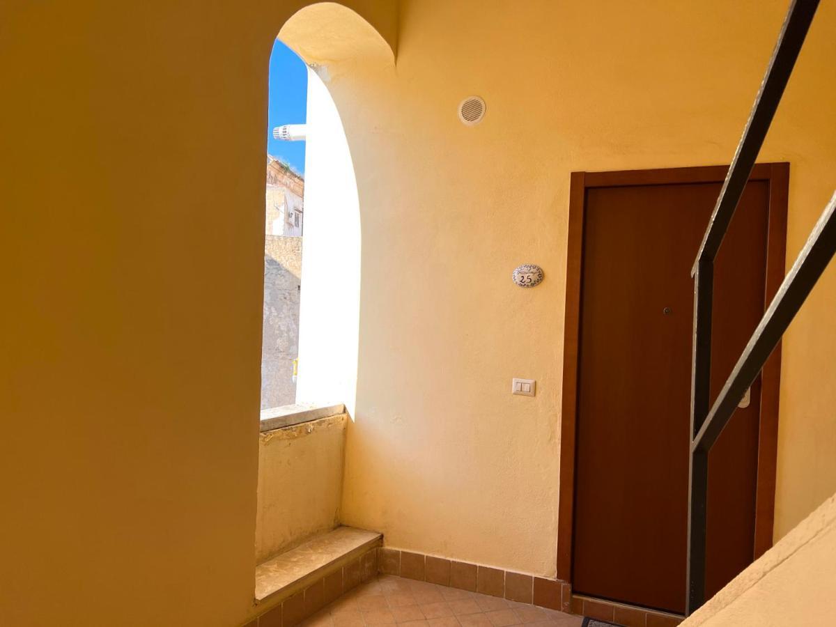 Vico Longo 25 - Ensuit Flat In The Heart Of Neapel Exterior foto