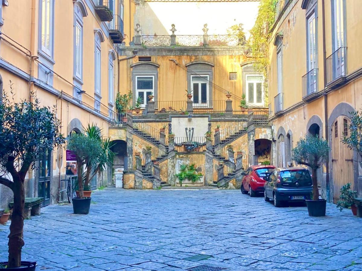 Vico Longo 25 - Ensuit Flat In The Heart Of Neapel Exterior foto